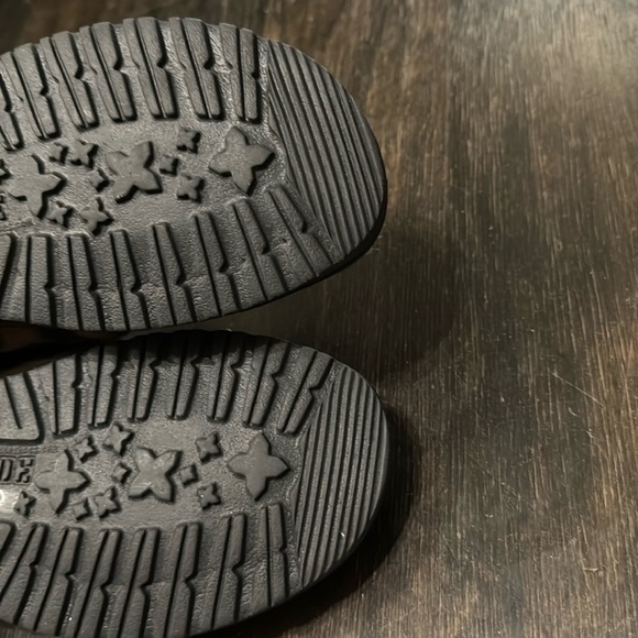 Hey Dude woman size 7 cheetah print with faux fur - Picture 6 of 8